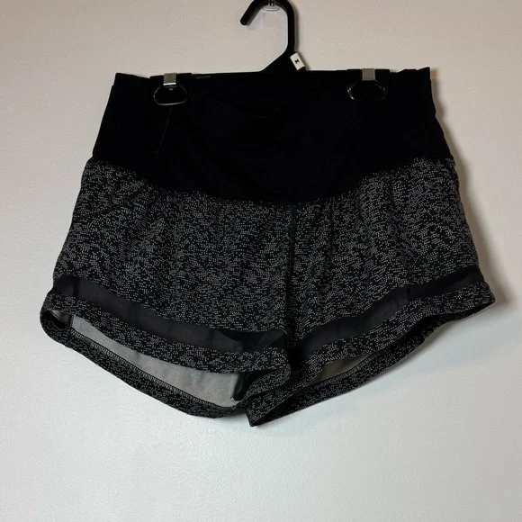 Lululemon Speed Up Shorts Black Pattern High Rise Size 4 - Picture 1 of 5